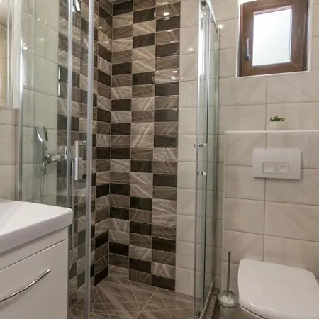 Vujic Tara Aparthotel *