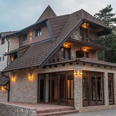 Aparthotel Vujic Tara *